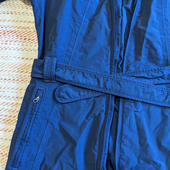 The North Face Rain Jacket - Picture 9 of 12